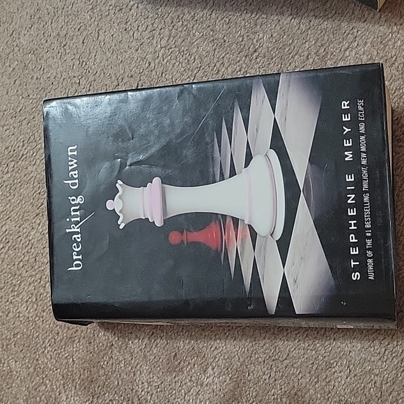 3 Twilight series books - Picture 4 of 8